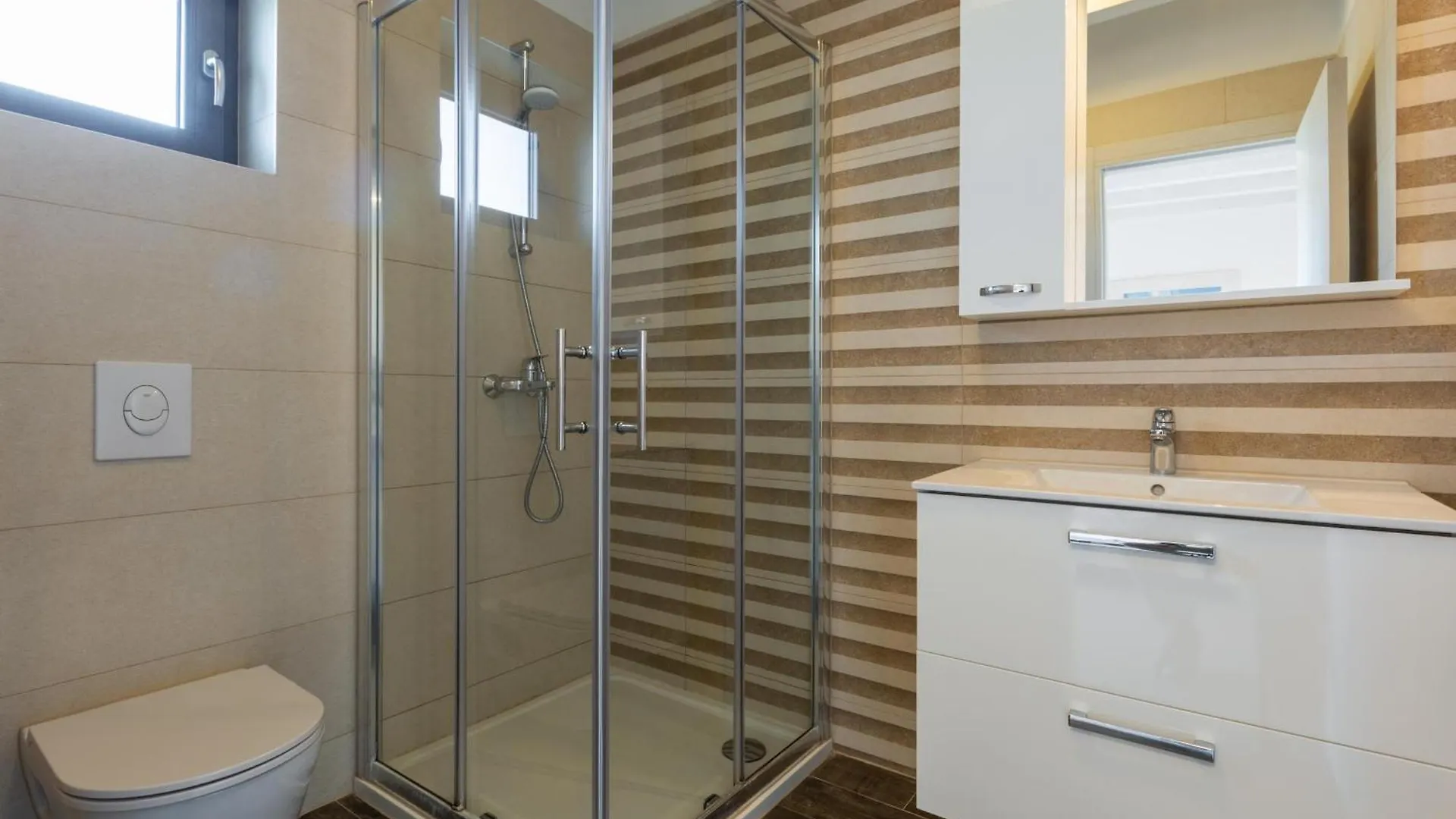 Villa Luna With Jacuzzi, Sauna And Private Pool Pomer