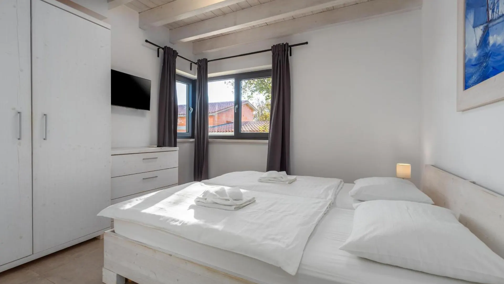 Villa Luna With Jacuzzi, Sauna And Private Pool Pomer