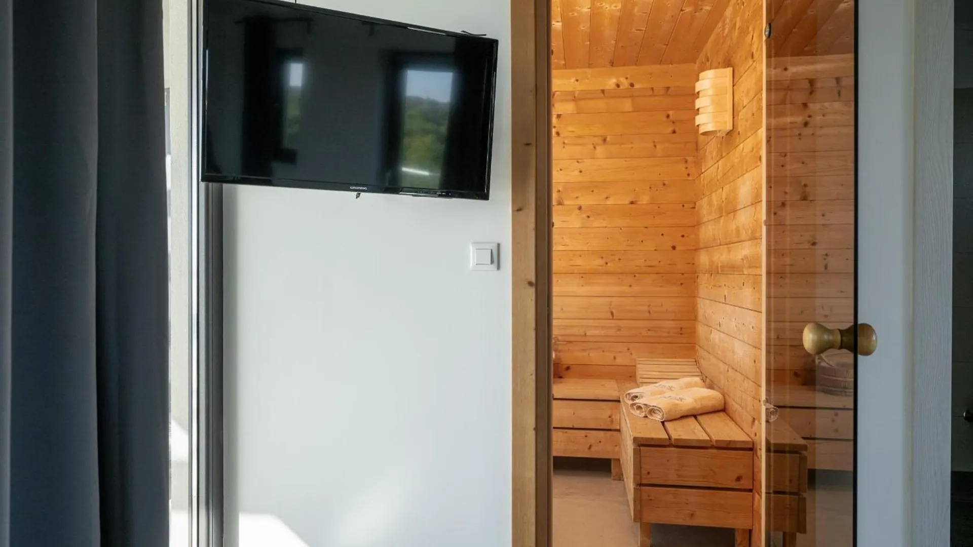 Villa Luna Holiday Home Pomer